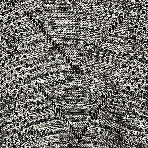 Long cardigan with pockets - Picture 3 of 4